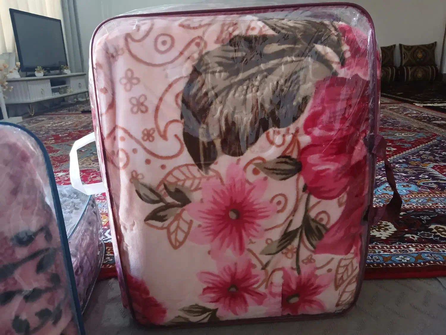 پتو دونفر|رختخواب، بالش، پتو|ایذه, |دیوار