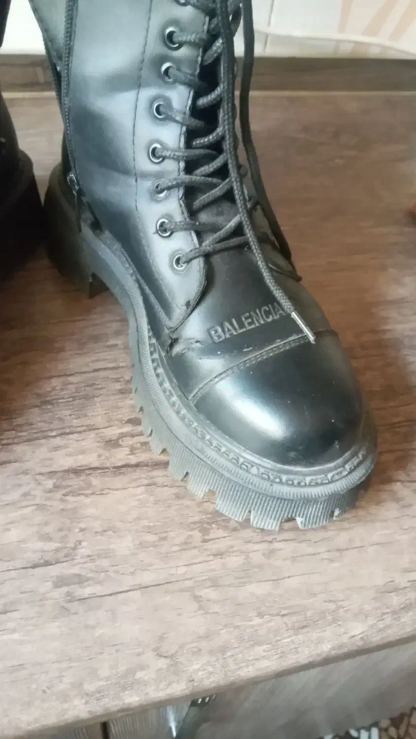 کفش|کیف، کفش، کمربند|صفادشت, |دیوار