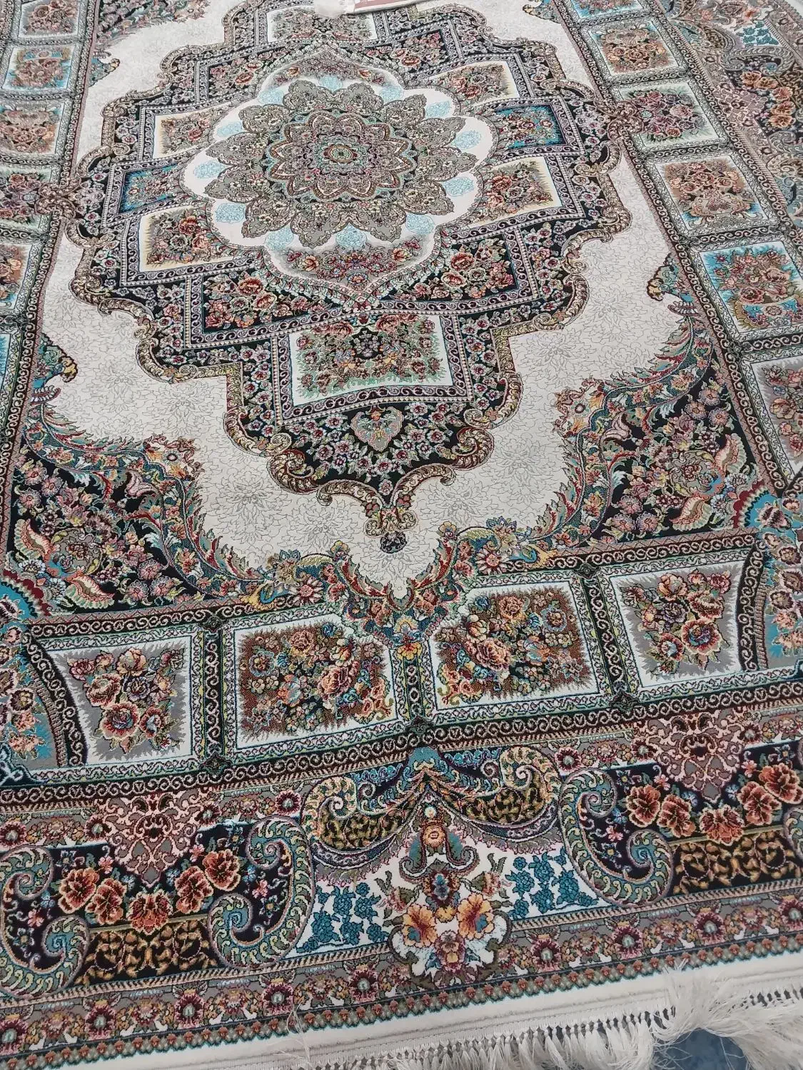 ۲تخته فرش ۹متری حوص نقره|فرش|قم, زاد|دیوار