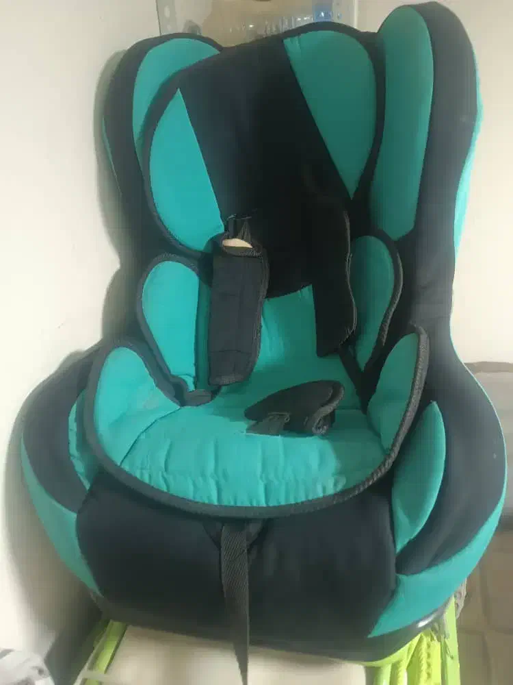 صندلی ماشین کودک|تخت و صندلی بچه|سنندج, |دیوار