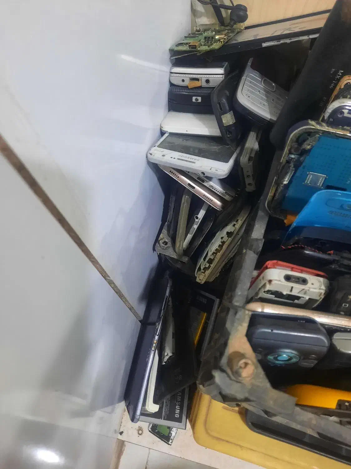 گوشی اوراقی|موبایل|مشهد, همت آباد|دیوار