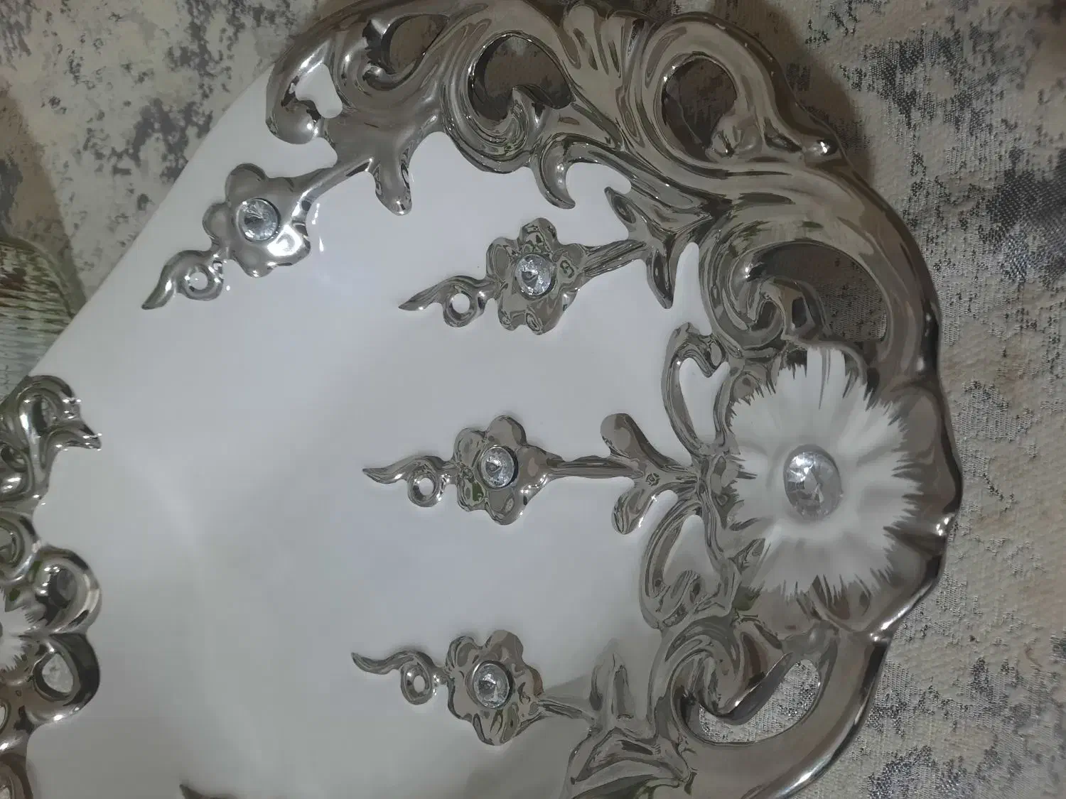 ظرف  دیس چینی دکوری نگینی|ظروف سرو و پذیرایی|جویبار, |دیوار