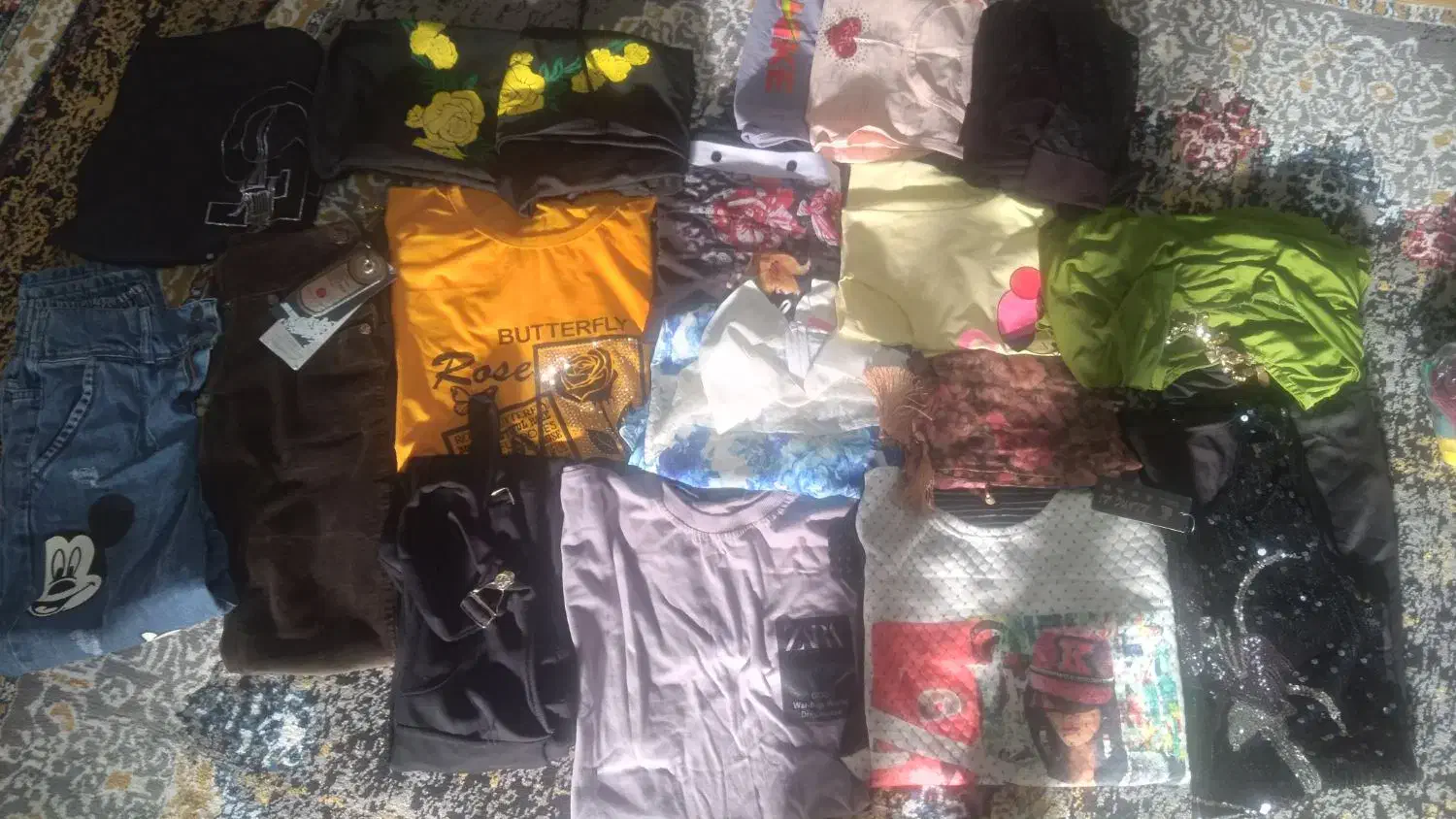 لباس|لباس|اصفهان, مولوی|دیوار