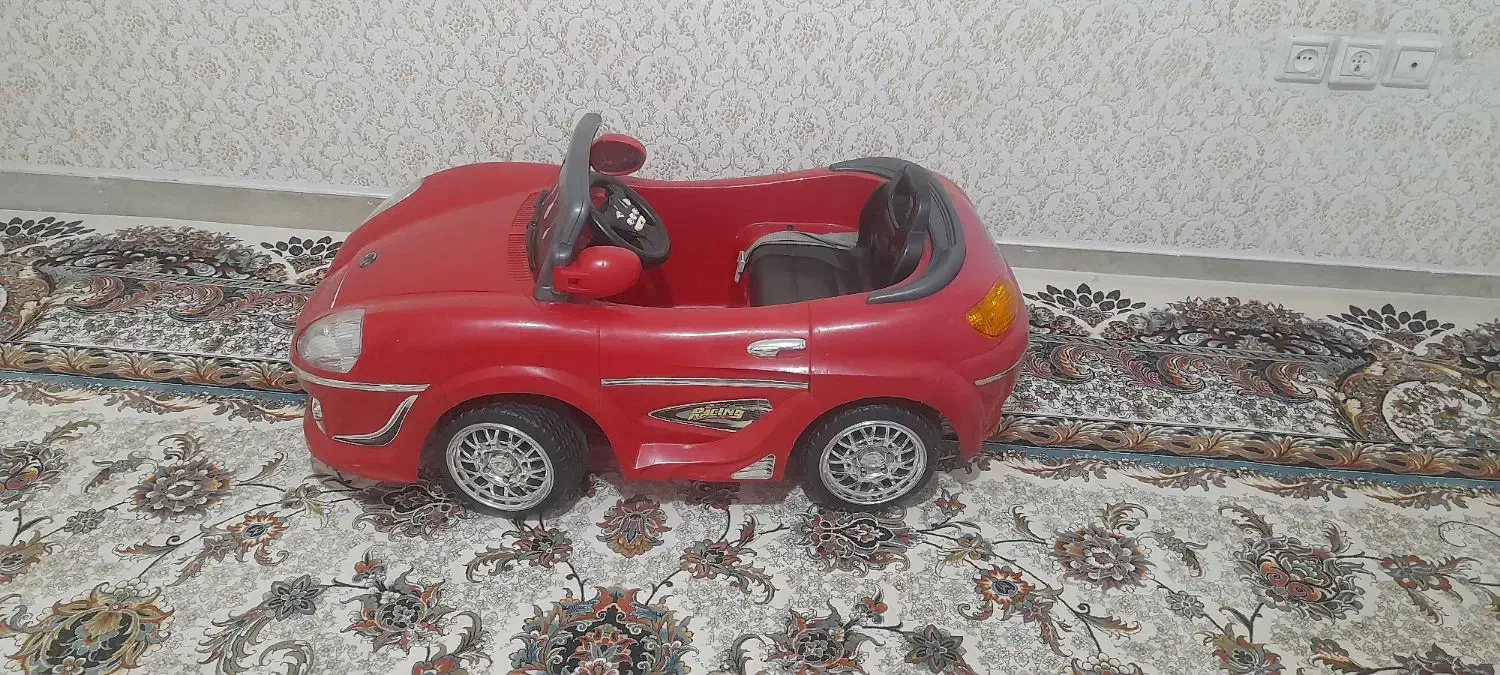 ماشین شارژی کارکرده|اسباببازی بچه|ملایر, |دیوار