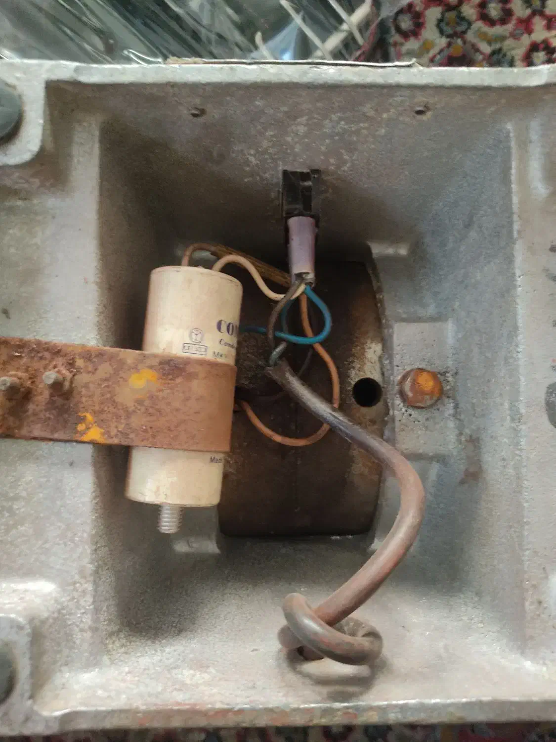 سنگ رومیزی محک قدیمی سالم|ابزارآلات|همدان, |دیوار