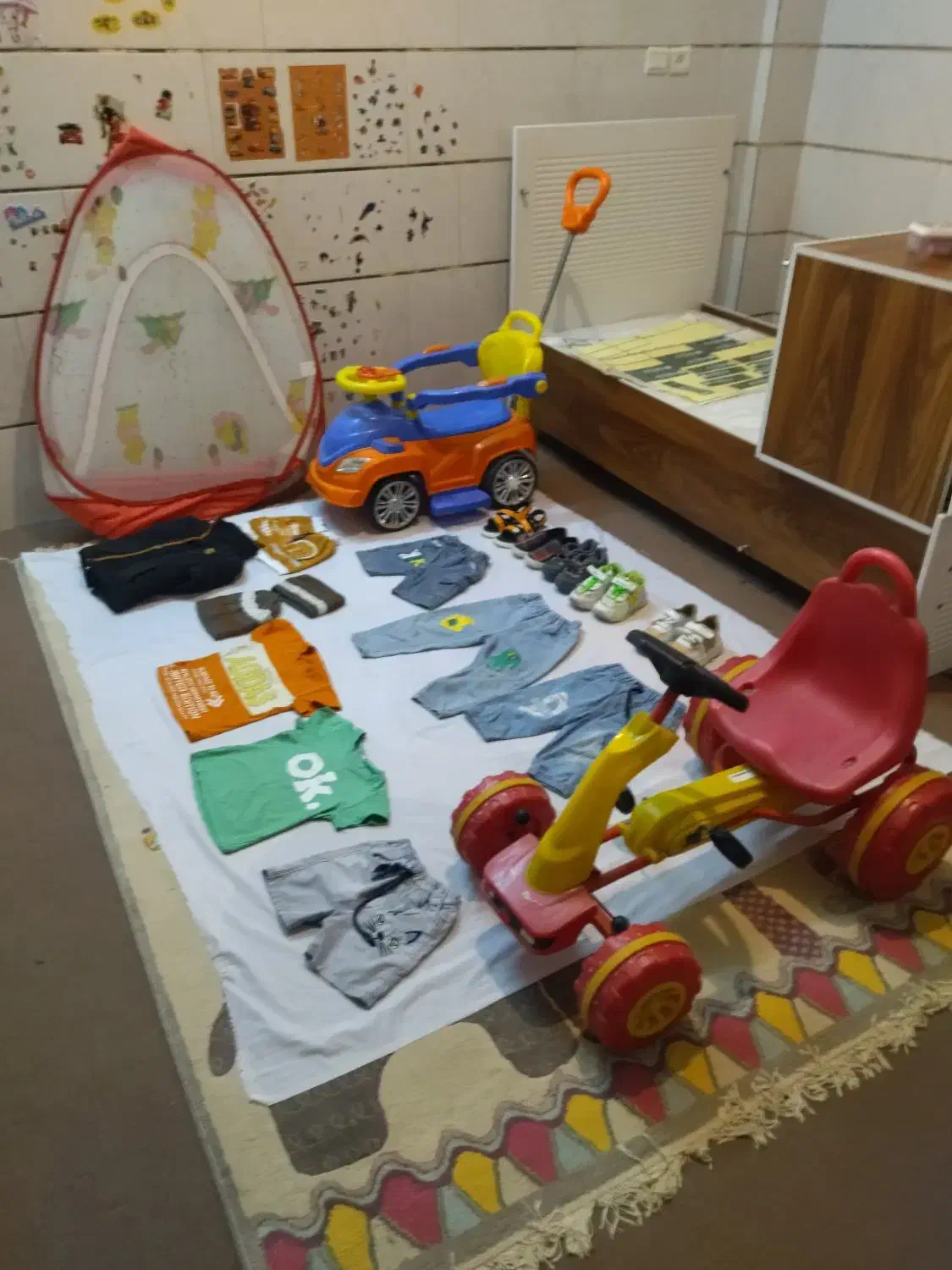 لباس و اسباب بازی کودک|اسباب و اثاث بچه|شهرضا, |دیوار