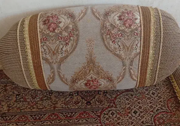 تعدادی پشتی|پشتی|زاهدان, |دیوار