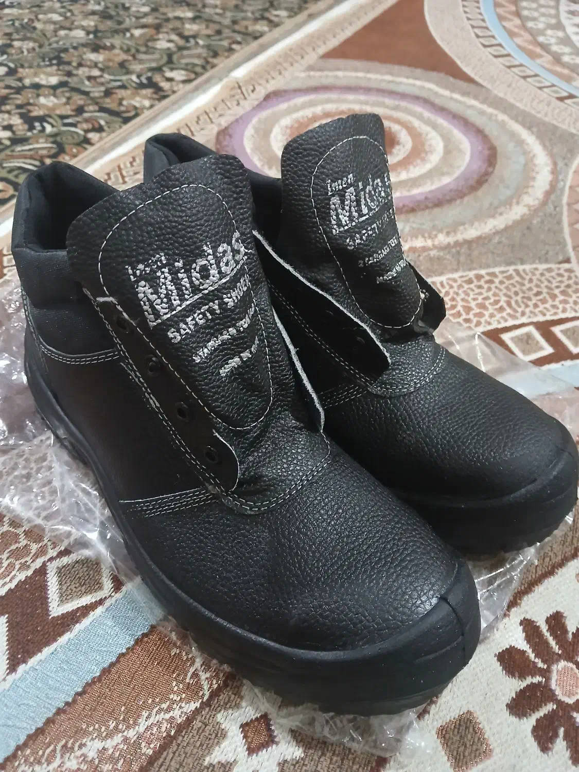 پوتین ایمنی|کیف، کفش، کمربند|رامهرمز, |دیوار