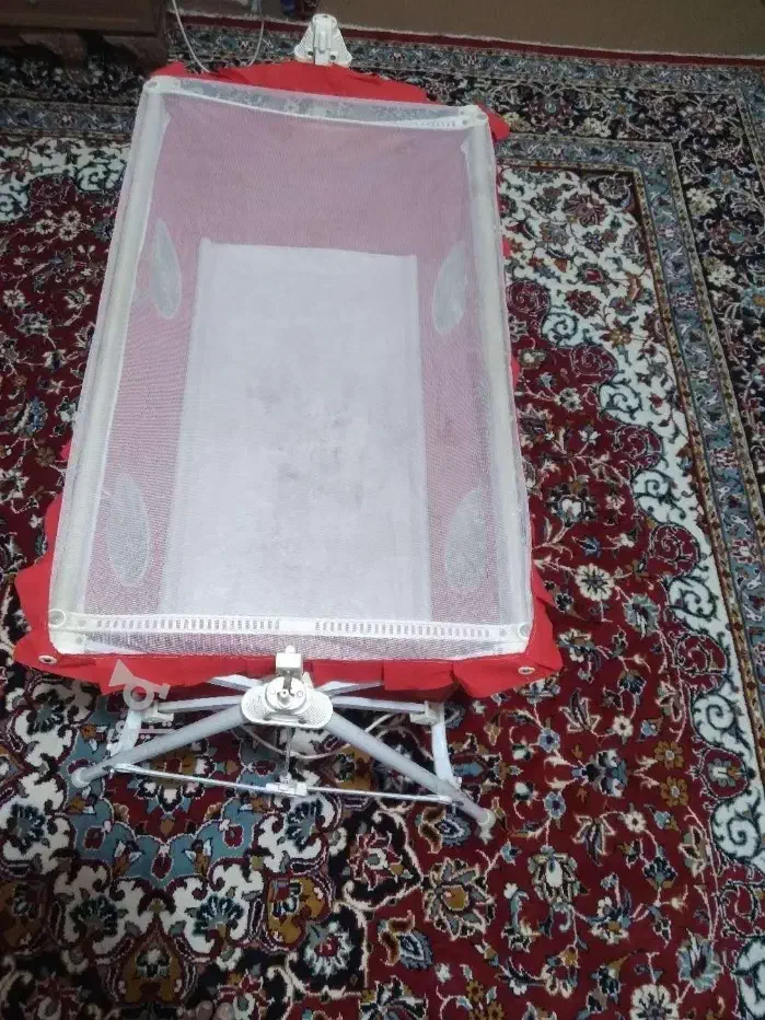 تخت و گهواره نوزاد در حد نو|اسباب و اثاث بچه|خرمآباد (تنکابن), |دیوار