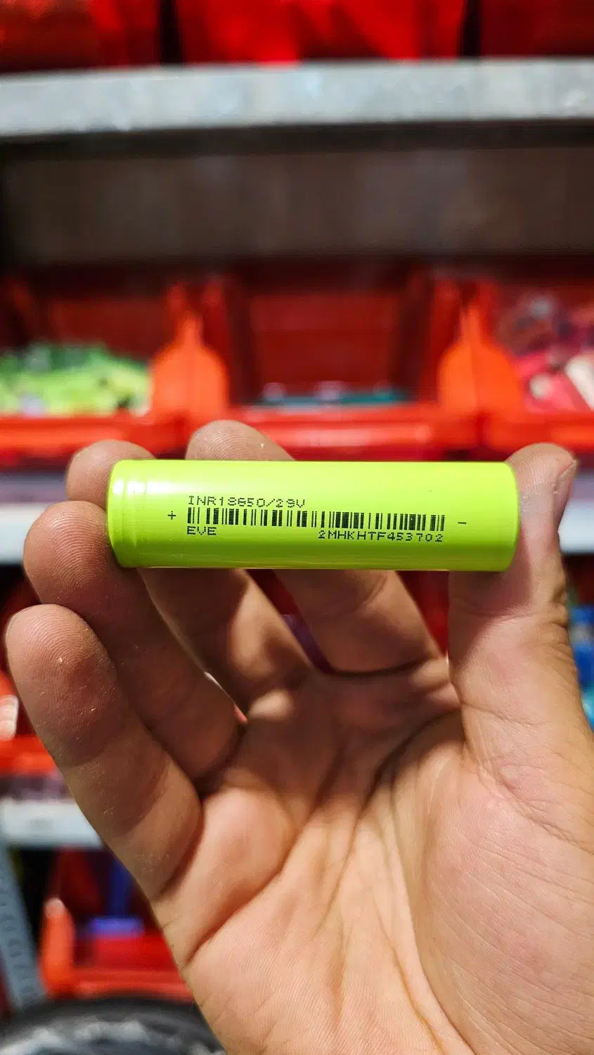 باتری لیتیومی 18650 EVE 2900 5C لیتیوم صنعتی|لوازم جانبی موبایل و تبلت|تهران, استاد معین|دیوار