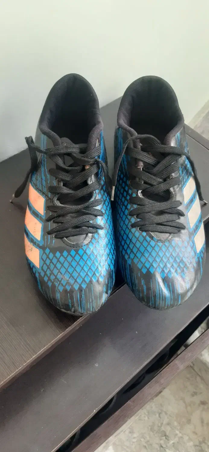 کفش فوتبالی|تجهیزات ورزشی|بروجرد, |دیوار