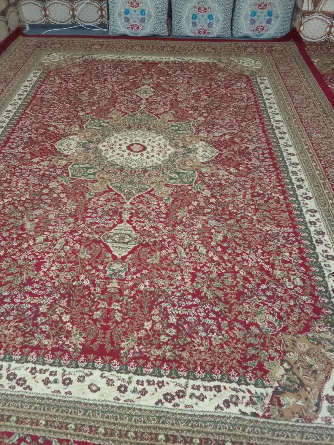 فرش خیلی عالی قیمت توافقی|فرش|میناب, |دیوار