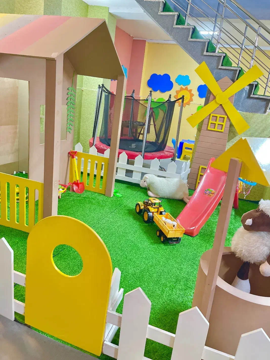 خانه بازی آفتابگردون|خدمات پذیرایی، مراسم|ساری, |دیوار