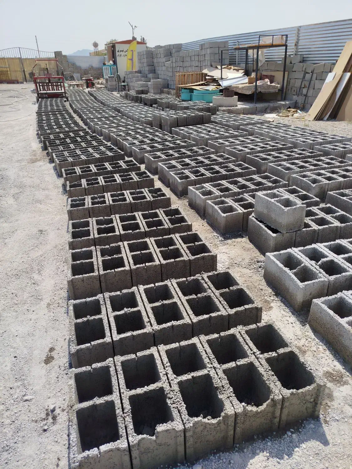 بلوک زن ماهر|استخدام معماری، عمران و ساختمانی|محمدشهر, شهرک صنعتی زیبادشت|دیوار