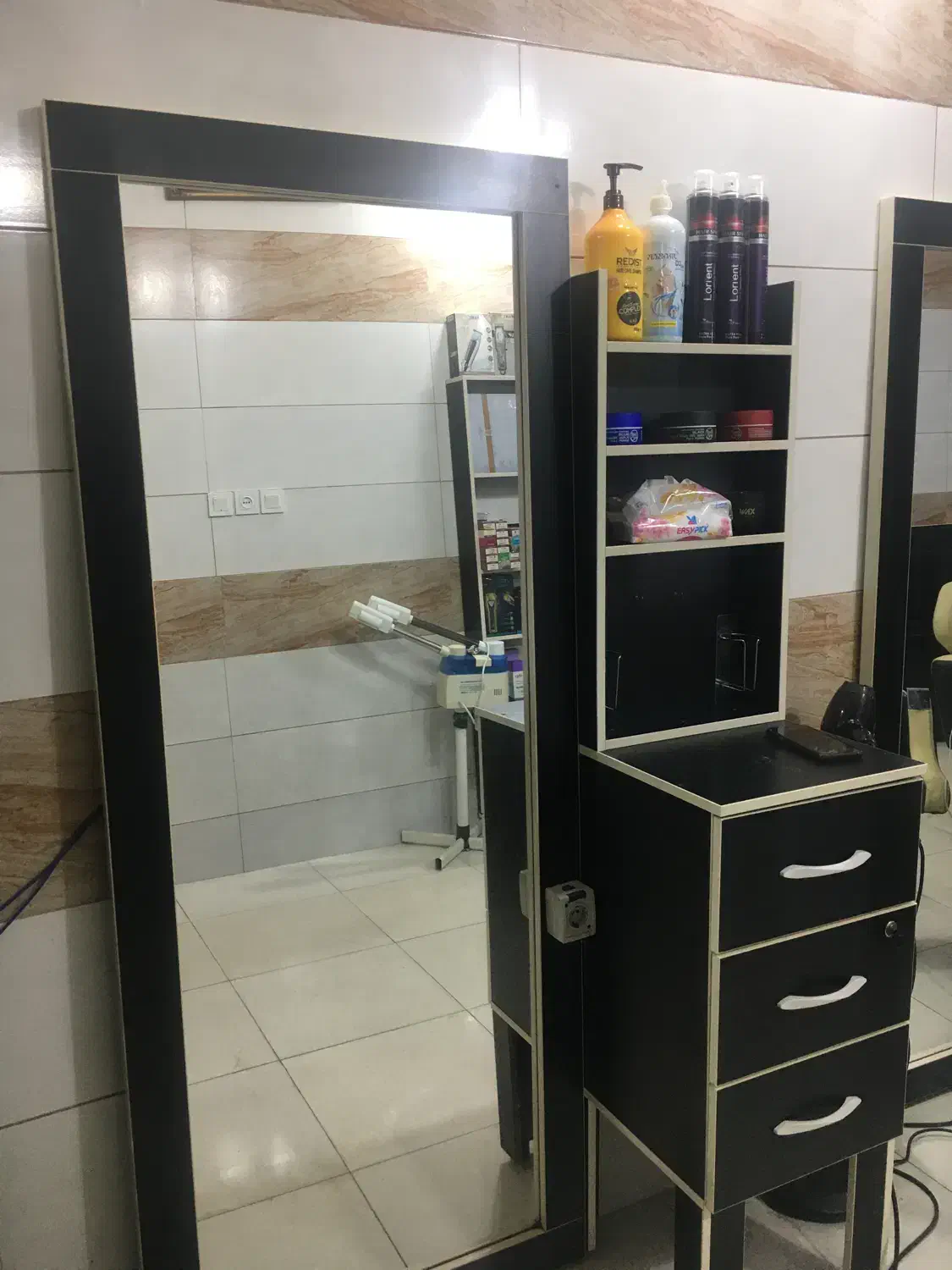 فروش اینه سالم وتمیز|آینه|لاهیجان, شیشه گران|دیوار