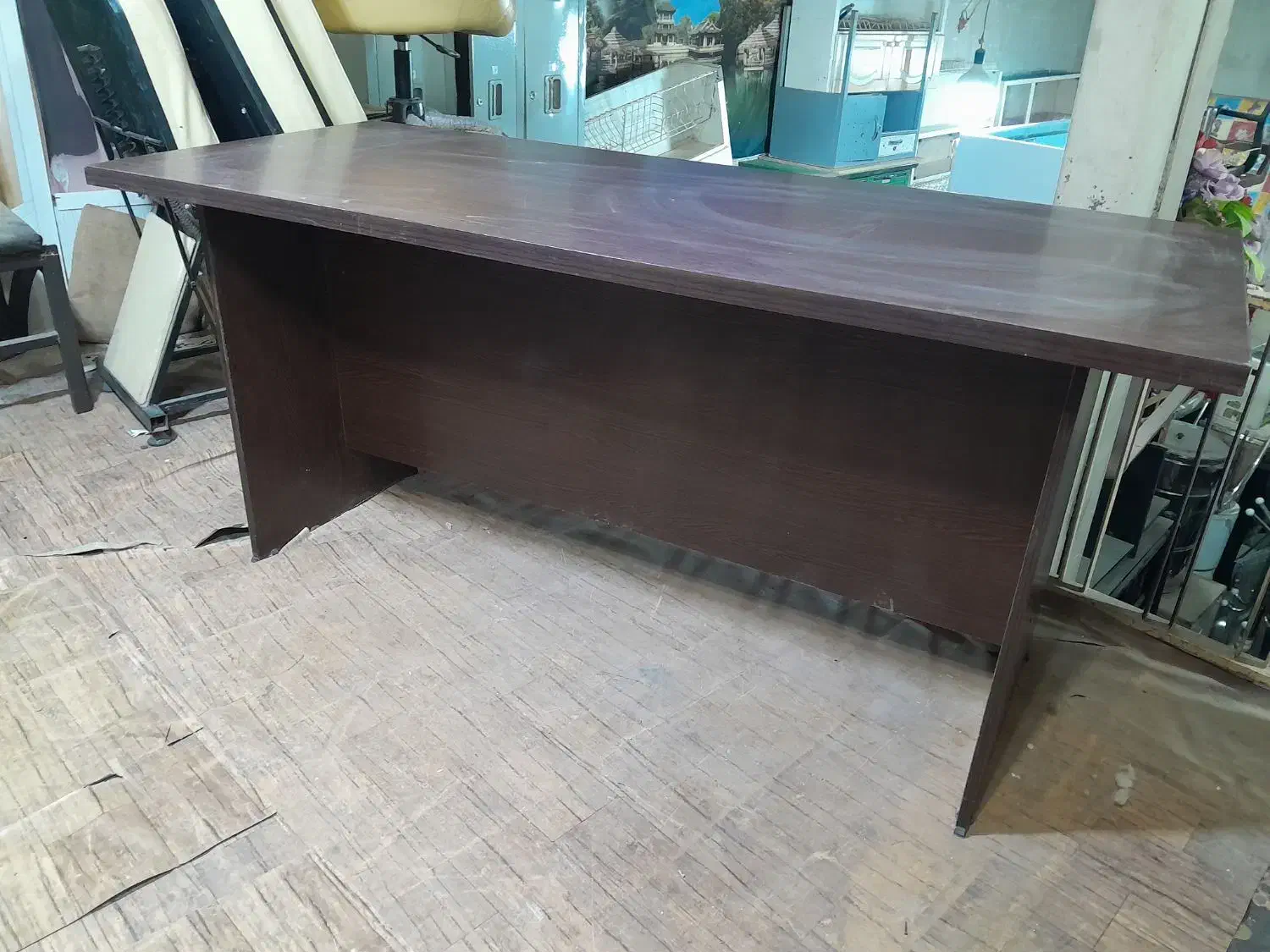 میز کنفرانس ام دی اف ،کتابخانه ،صندلی در حد نو|دفتر کار|قم, شهرک امام حسن|دیوار