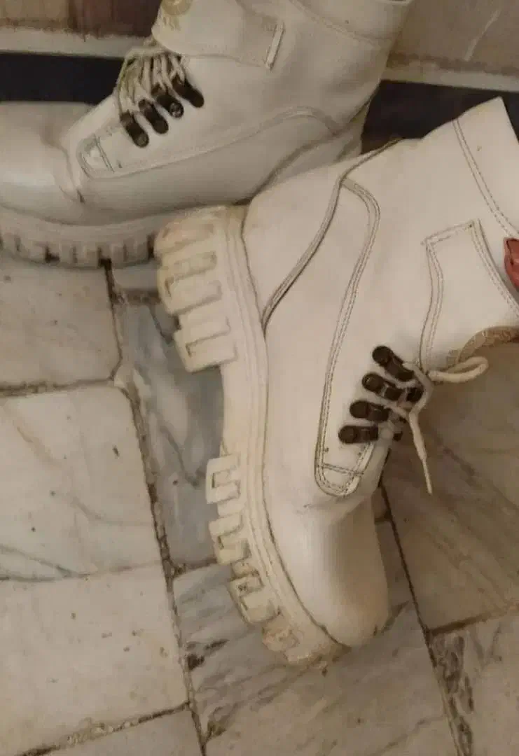 نیم بوت ورساچ|کیف، کفش، کمربند|اردبیل, |دیوار