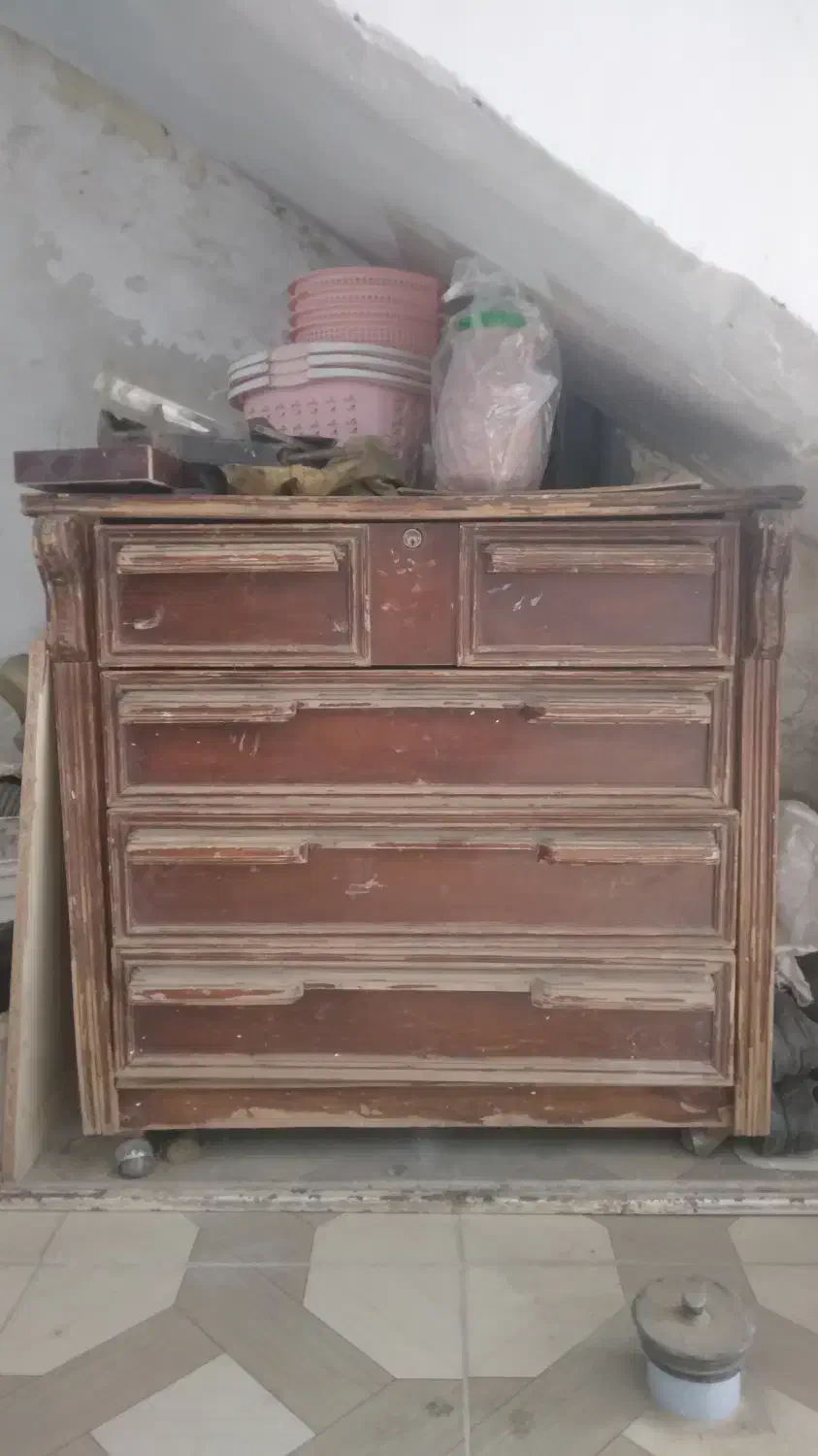 دراور ۴ کشو سالم فقط رنگ میخواد|جاکفشی، کمد، دراور|بروجرد, |دیوار