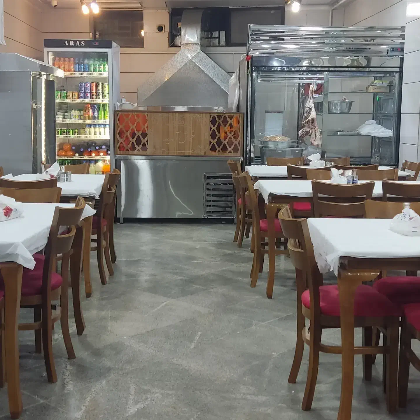 نیرو کار جهت استخدام در رستوران|استخدام خدمات فروشگاه و رستوران|تویسرکان, |دیوار