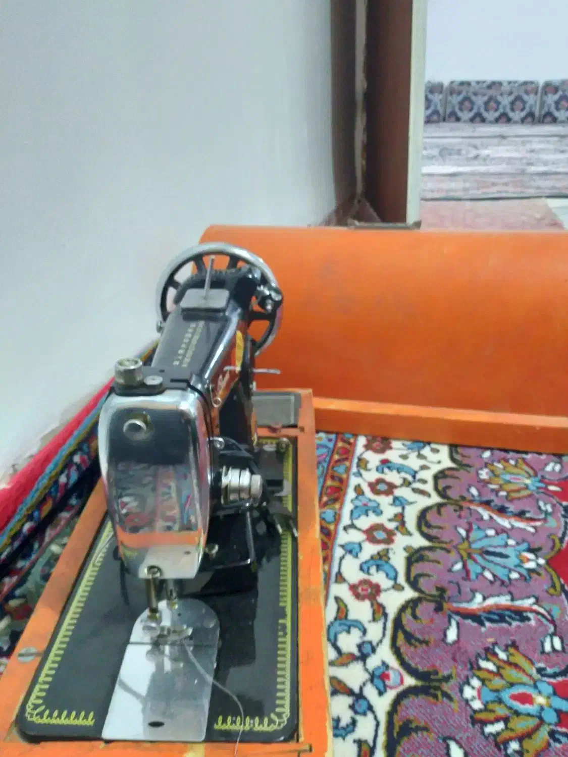 چرخ خیاطی پدالی سالم و تمیز|چرخ خیاطی و ریسندگی|ملکشاهی, |دیوار