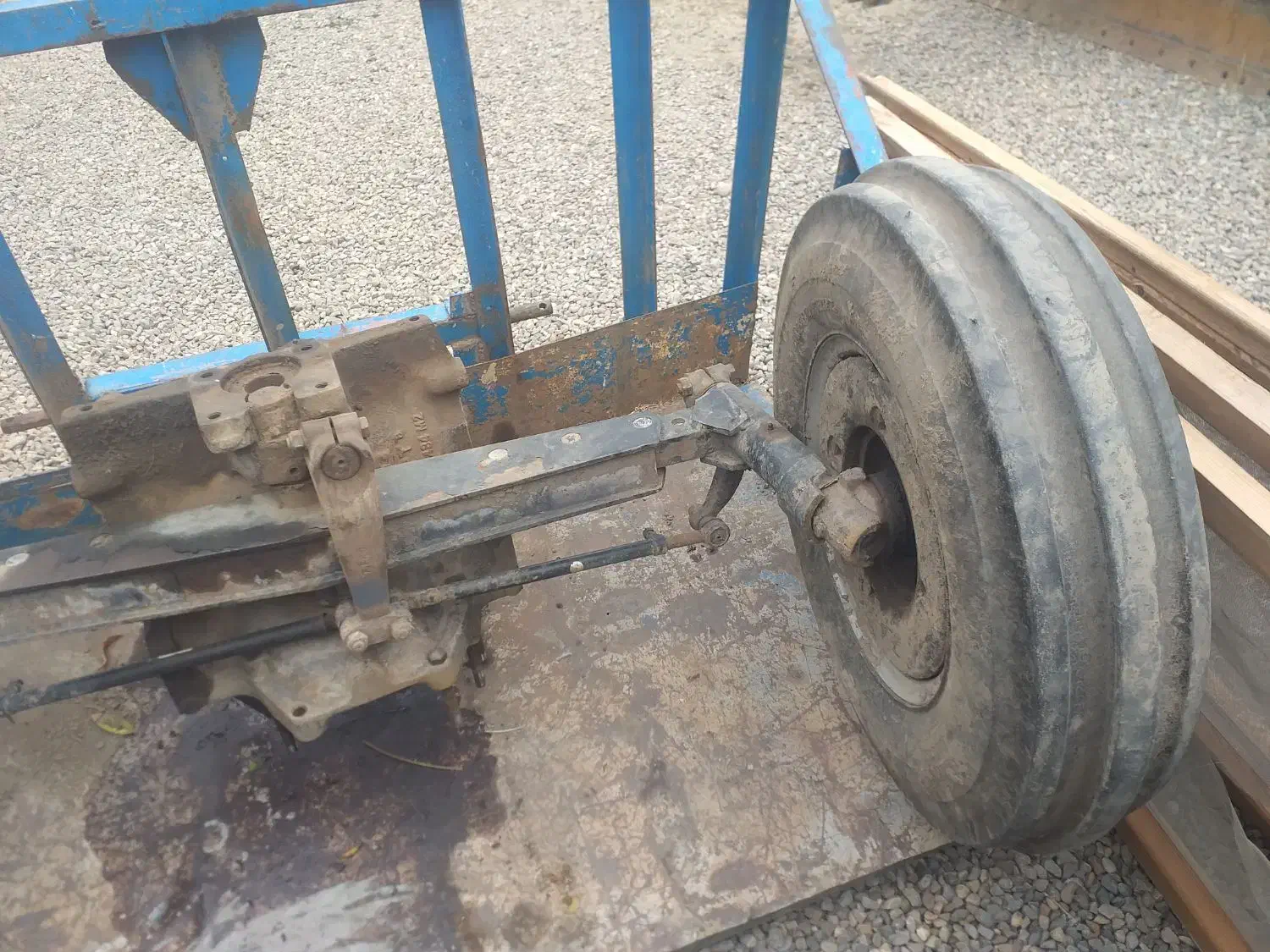 اکسل تراکتور ۲۸۵|قطعات یدکی و لوازم جانبی|فاضل آباد, |دیوار