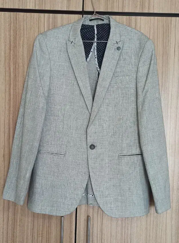 لباس مردانه|لباس|پرند, فاز ۶|دیوار