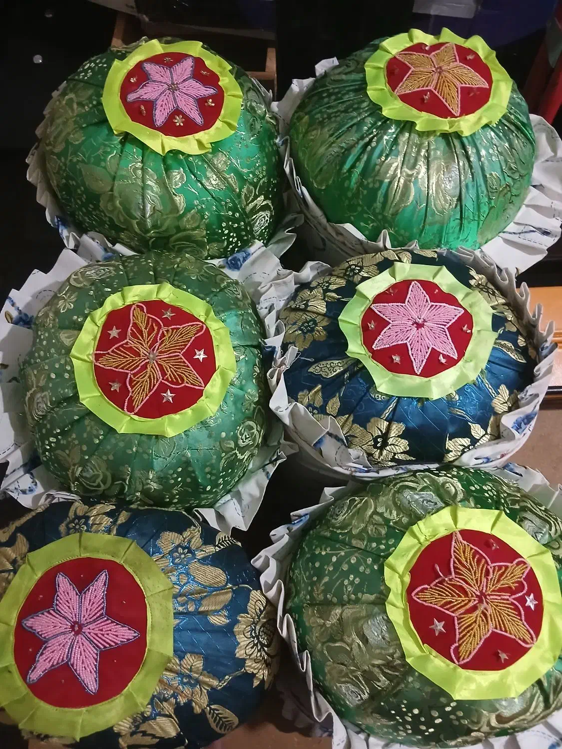 بالشت لوله ای تمیز|رختخواب، بالش، پتو|اهواز, نادری|دیوار