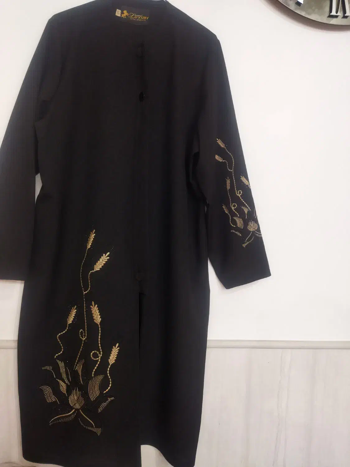 مانتو پارچه|لباس|میبد, |دیوار