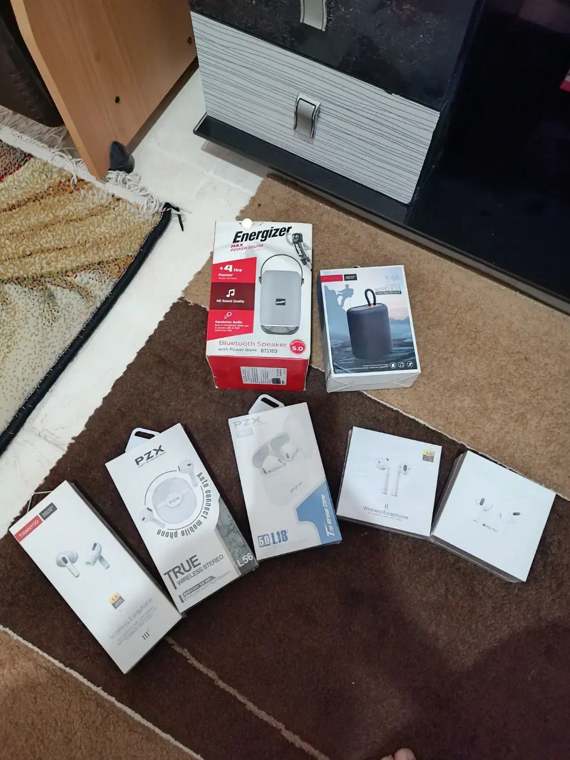 تعدادی ایرپاد و اسپیکر اکبند|لوازم جانبی موبایل و تبلت|قم, عربستان|دیوار