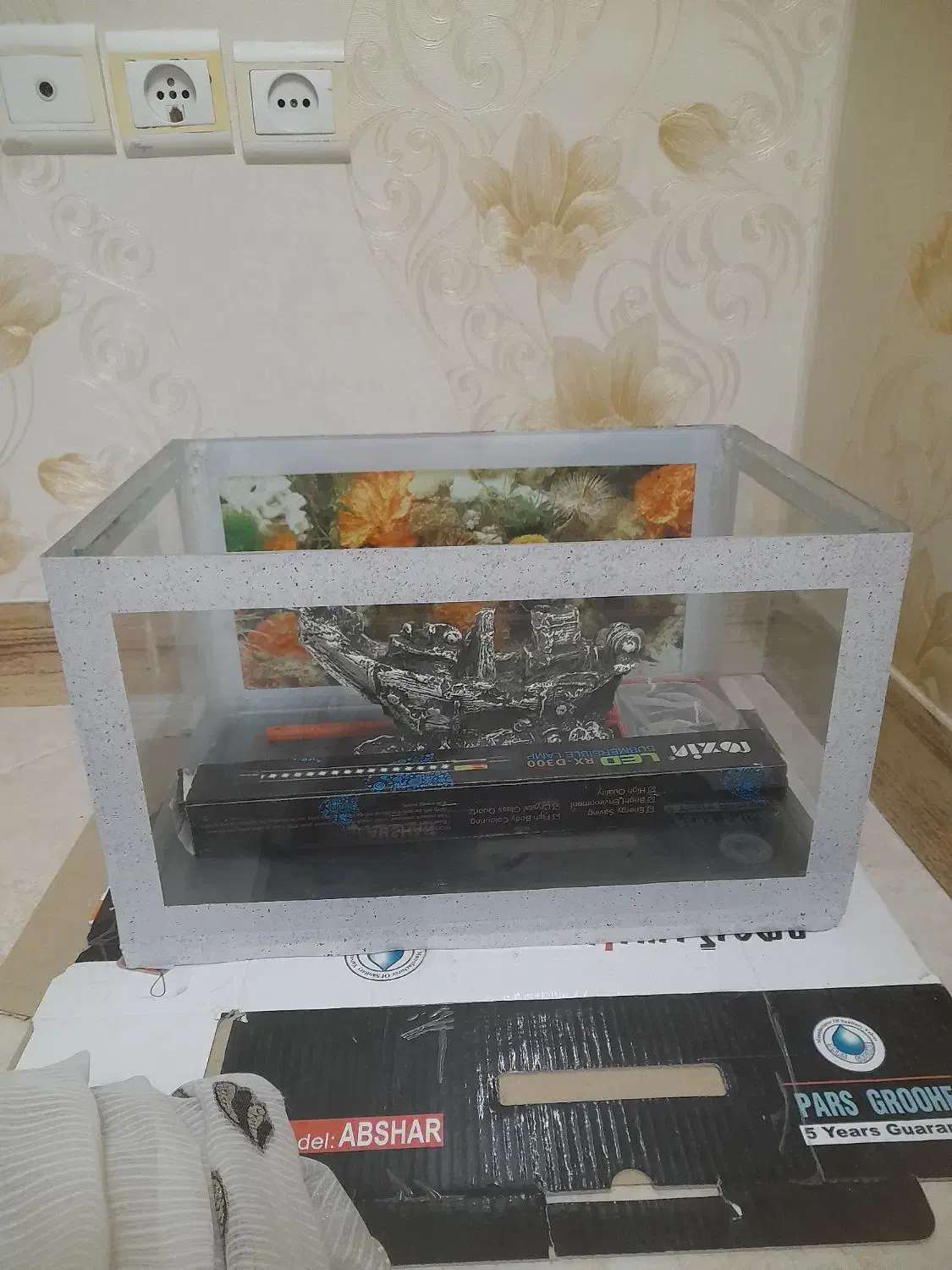 آکواریوم با وسایل|ماهی|سمنان, |دیوار