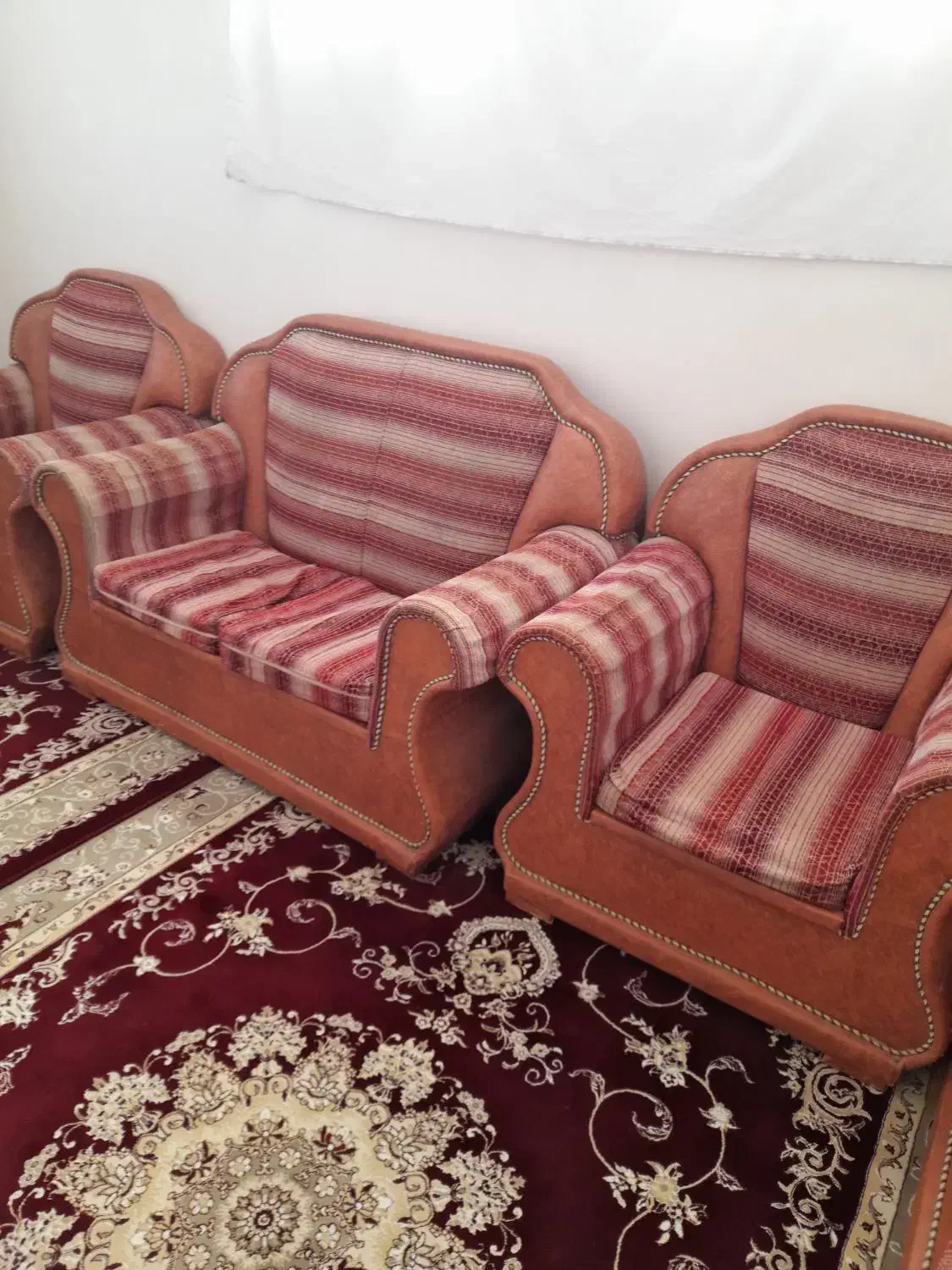 مبل برای خانه باغ|مبلمان خانگی و میز عسلی|مریوان, |دیوار