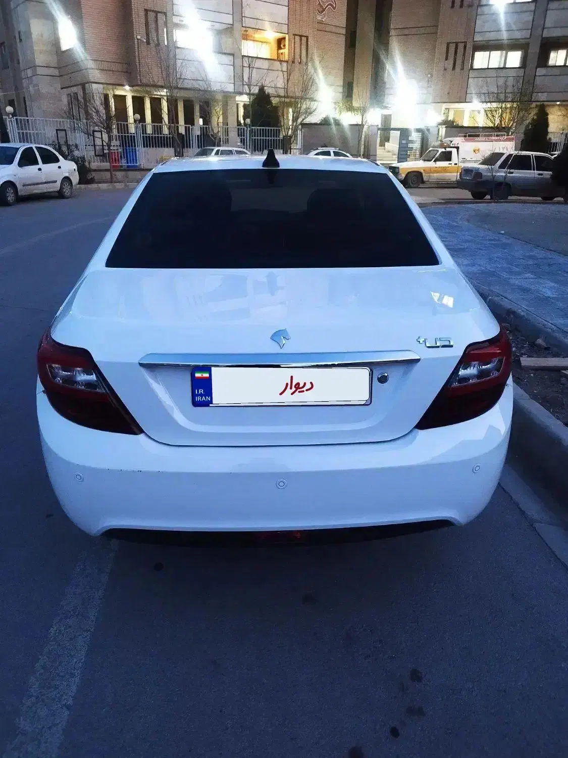 دنا پلاس ساده مدل 402|خودرو سواری و وانت|اصفهان, شهرک امام خمینی|دیوار