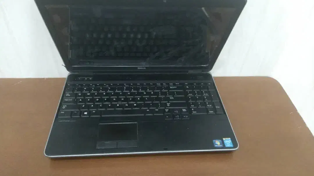 استوک دبی تعداد داریم تکی هست|رایانه همراه|بندرعباس, |دیوار