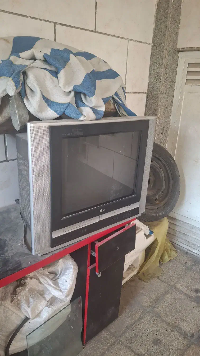 تلویزیون۲۱اینج ال جی|تلویزیون و پروژکتور|تهران, استخر|دیوار