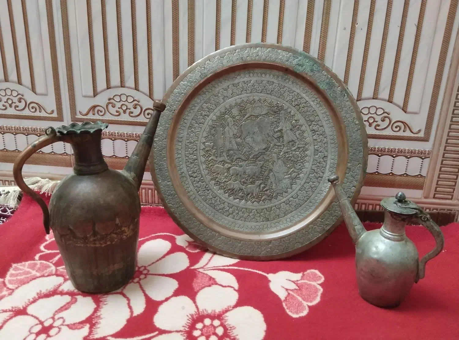 برنج‌‌ومس|کلکسیون اشیاء عتیقه|الیگودرز, |دیوار