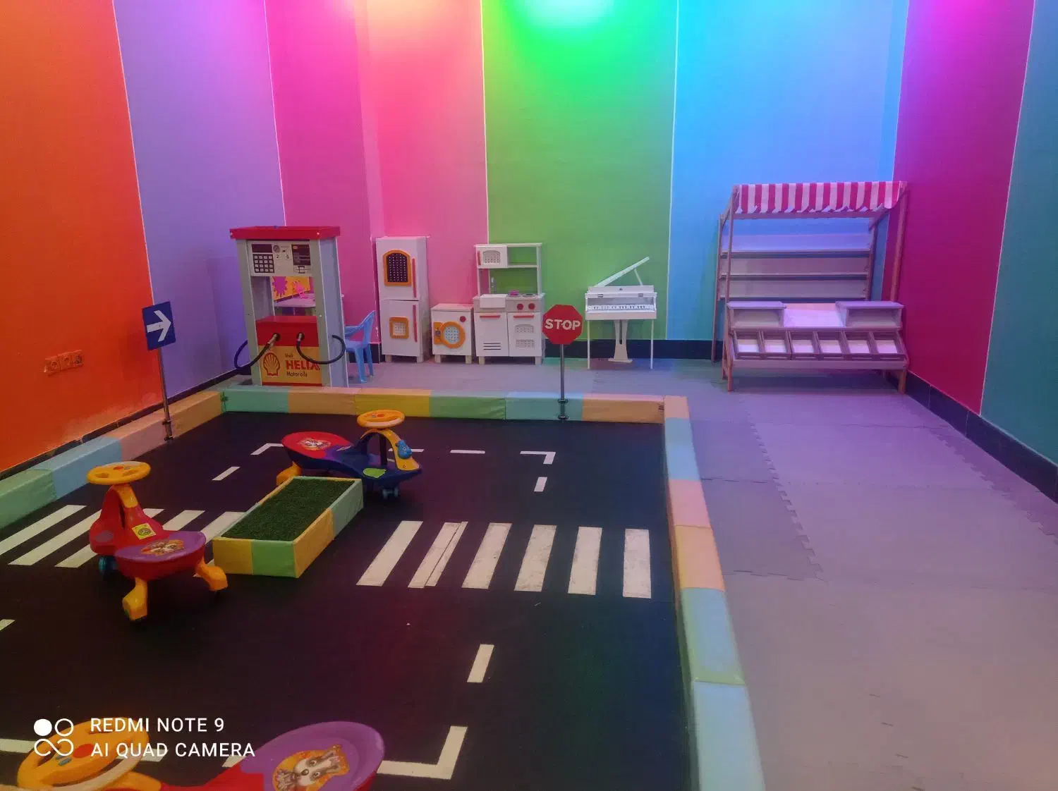 خانه بازی طبقه بالای مجتمع نعیم|خدمات پذیرایی، مراسم|سراوان, |دیوار