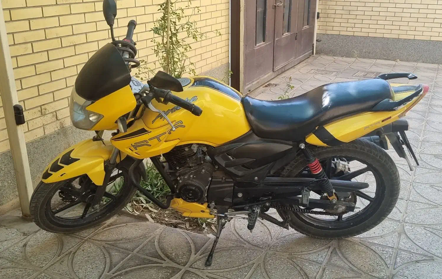 اپاچی|موتورسیکلت|اصفهان, بهارستان|دیوار