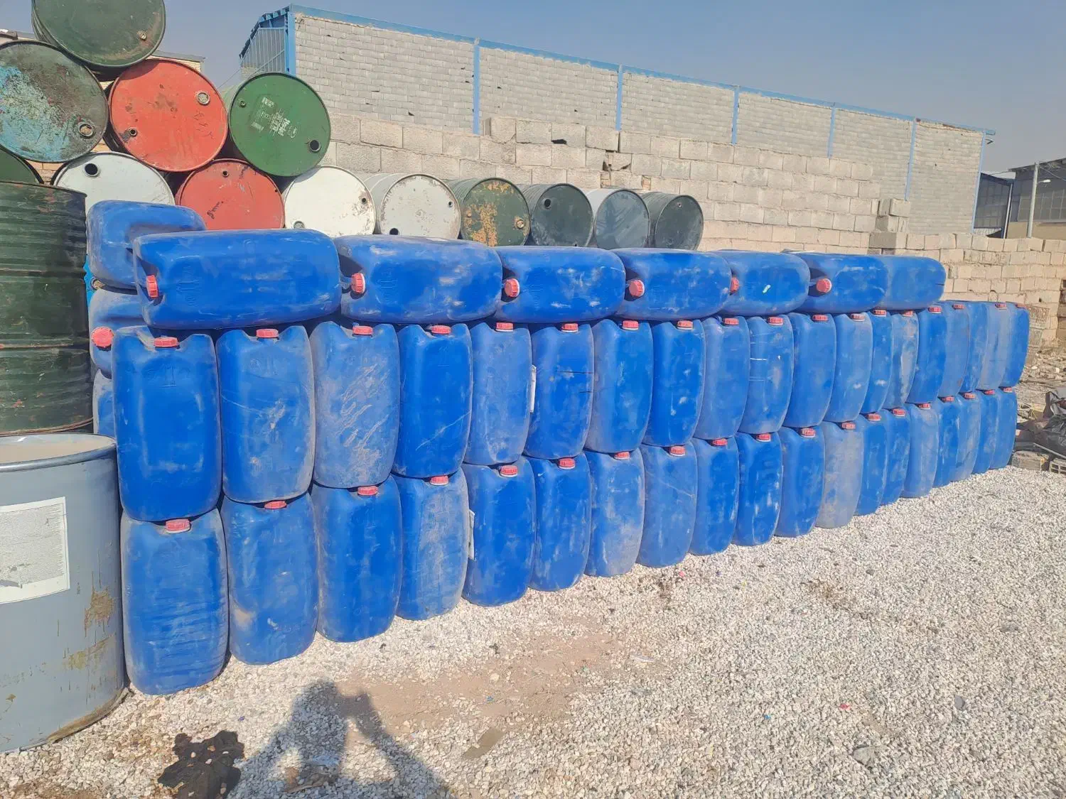 خریدوفروش گالن بشکه ومخزن۱۰۰۰|عمدهفروشی|خمینیشهر, |دیوار