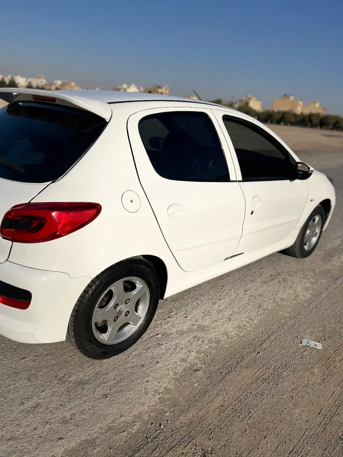 ۲۰۷|خودرو سواری و وانت|اصفهان, فجر|دیوار