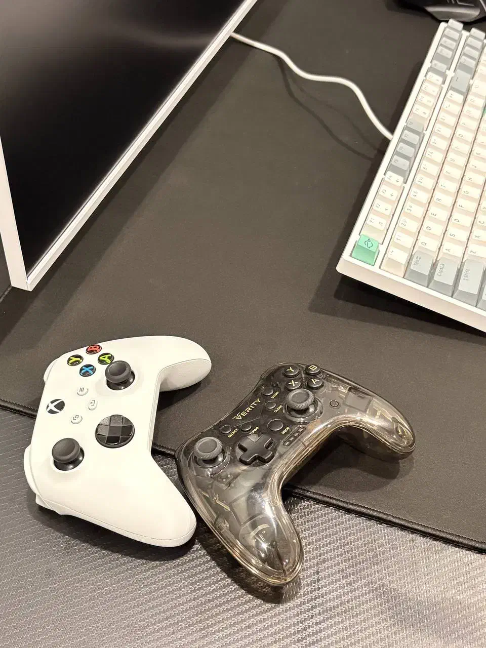 دسته بازی مناسب pc xbox   با دانگل  و rgb دار|کنسول، بازی ویدئویی و آنلاین|کرمانشاه, |دیوار