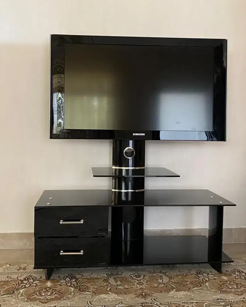 تلویزیون سامسونگ ال سی دی ۴۲ اینچ|تلویزیون و پروژکتور|تولم شهر, |دیوار