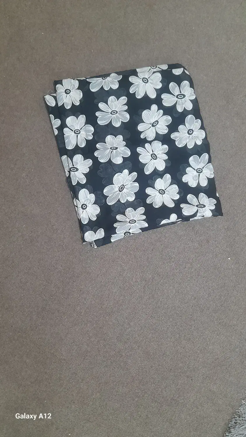 پارچه چادری یه قواره|لوازم خیاطی و بافتنی|نجف‌آباد, ۲۲ بهمن|دیوار