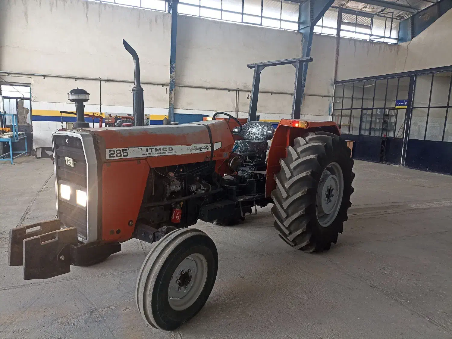 تراکتور  ۲۸۵|خودرو سنگین|نهاوند, |دیوار