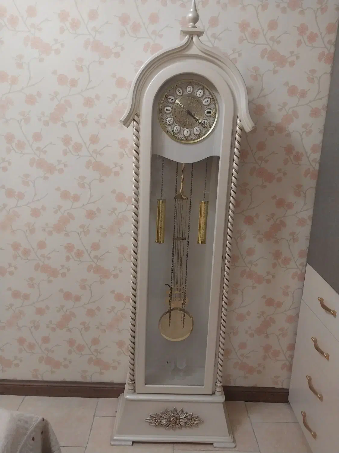 ساعت ایستاده سفید رنگ|ساعت دیواری و تزئینی|پاکدشت, پاکدشت (مامازند)|دیوار