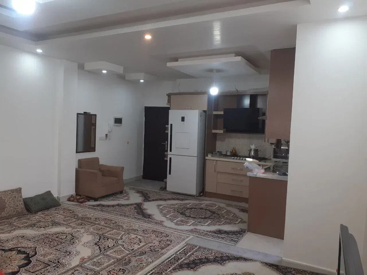 طبقه اول/ پروانه تجاری / وحدت اسلامی/|فروش آپارتمان|تربت جام, بیست متری منبع آب|دیوار