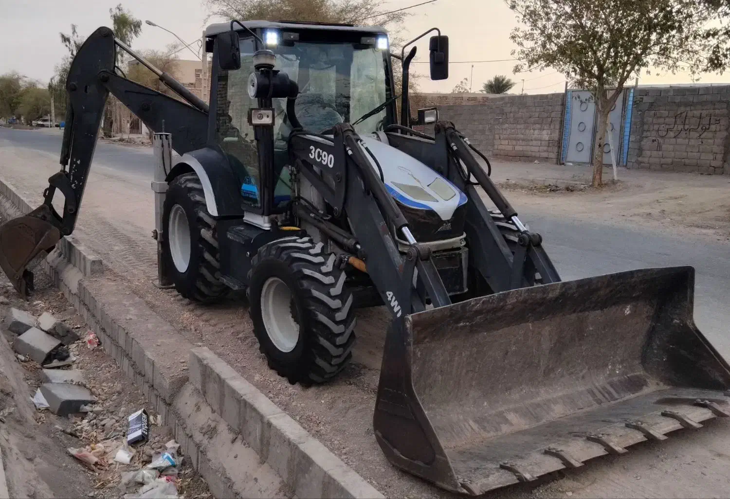 فروش بیل بکهو آرکا مدل ۹۹|خودرو سنگین|جیرفت, |دیوار