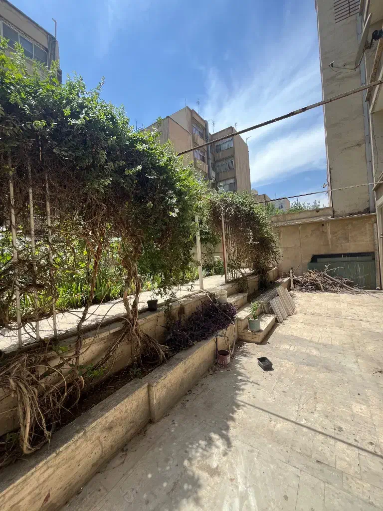 ۲۳۵متر اداری/۳خ/۲۰۰متر حیاط اختصاصی/بر اصلی|فروش دفتر کار، اتاق اداری، مطب|تهران, فاطمی|دیوار