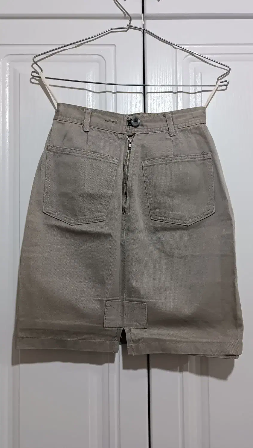 لباس|لباس|شاهین دژ, |دیوار