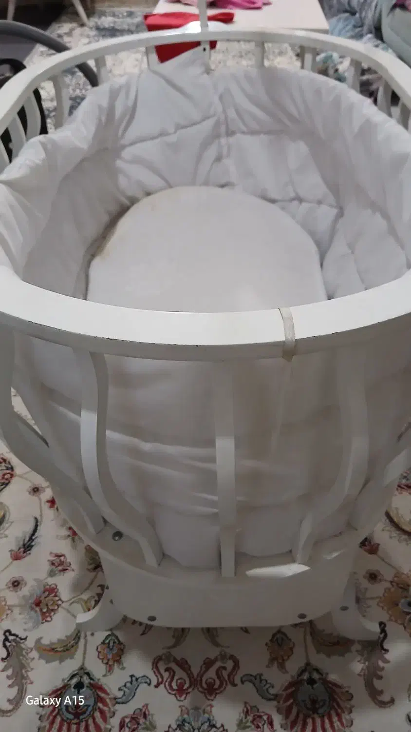 گهواره|تخت و صندلی بچه|قدس, شهر‌قدس|دیوار