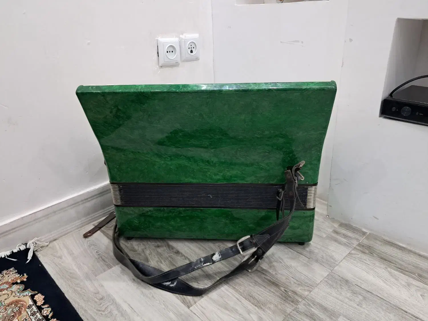 آکاردیون|پیانو، کیبورد، آکاردئون|اردبیل, |دیوار